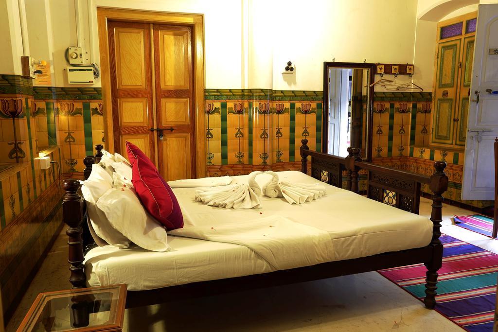 Chettinadu Mansion - An Authentic Heritage Palace Kānādukāttān Kültér fotó
